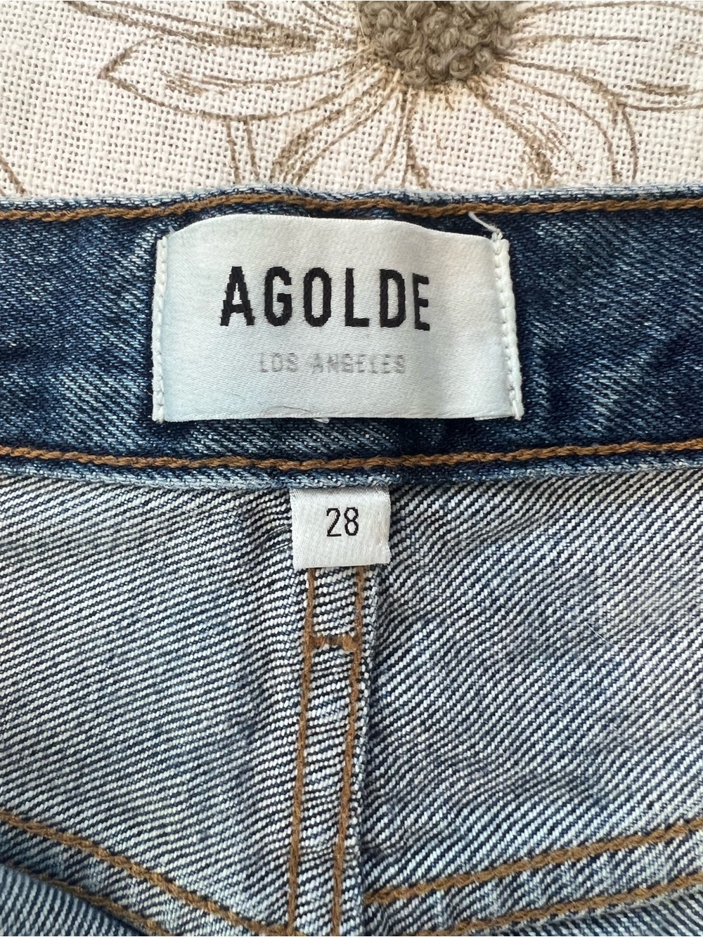 Agolde Parker Medium Blue Distressed Denim Cutoff Shorts size 28 - Picture 3 of 9